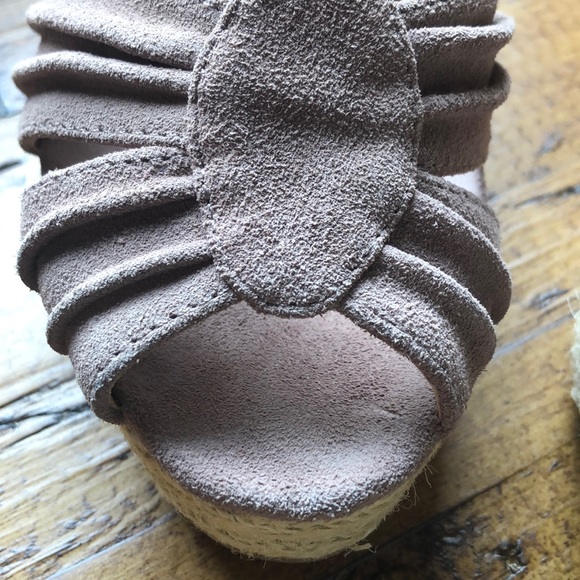 Steve Madden blush suede wedge sandal - Picture 5 of 8